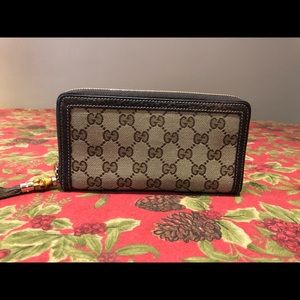 AUTHENTIC Gucci Canvas Tassel Zip Around Wallet